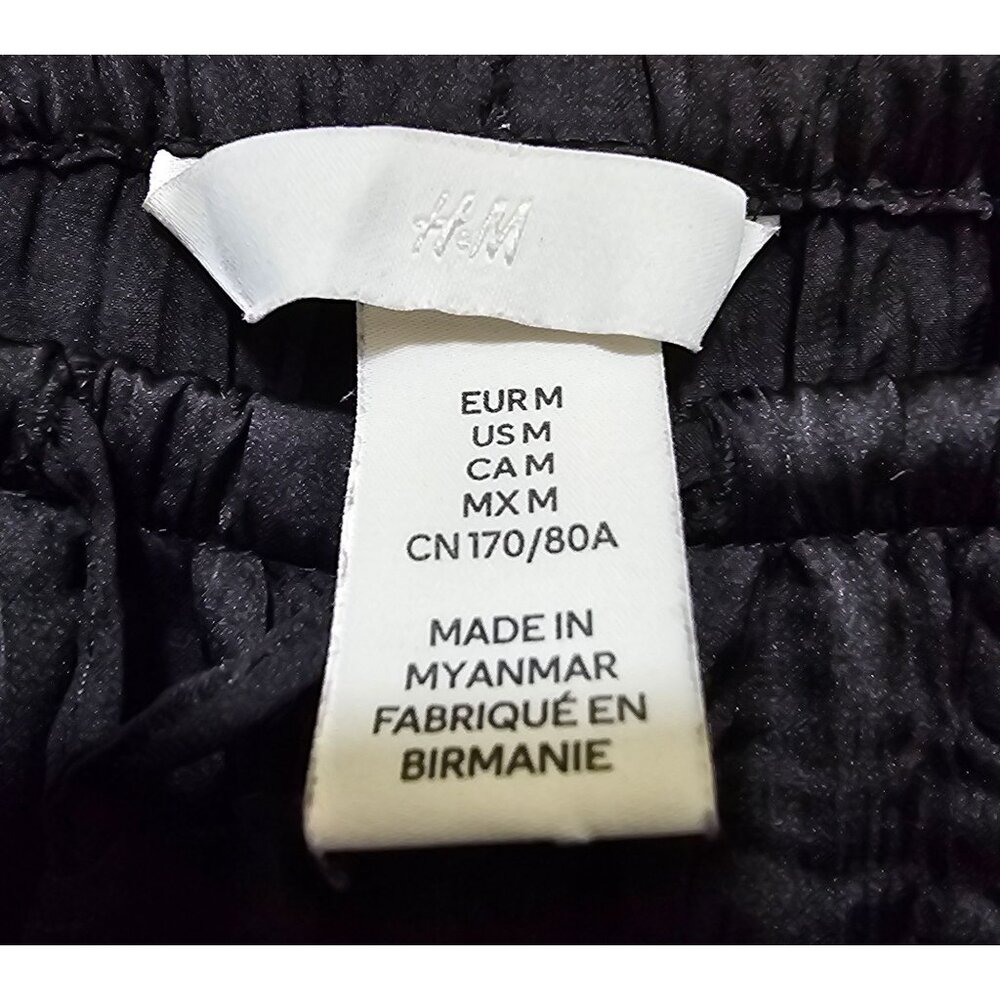 H&M Womens Black Textured Crinkle Pants Medium 100% Polyester Made In Myanmar - Picture 3 of 9